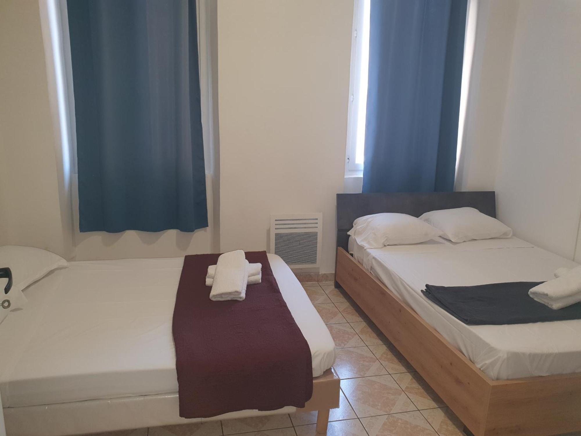 Hotel Du Centre Marseille Pokoj fotografie